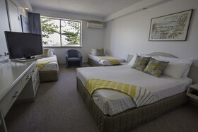 Newcastle Beach Hotel