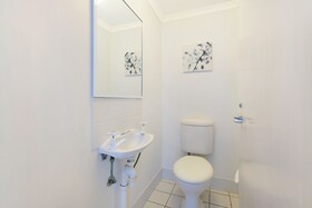 Newcastle Terraces & Apartments - Sandbar Townhouse