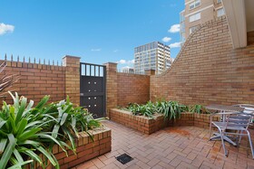 Newcastle Terraces & Apartments - Sandbar Townhouse
