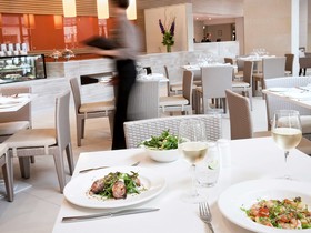 Novotel Newcastle Beach