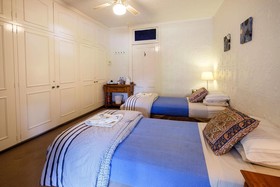Peel Inn Hotel