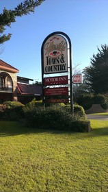 Idlewilde Town & Country Motor Inn