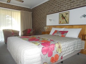 Idlewilde Town & Country Motor Inn