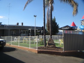 Coachman Hotel Motel
