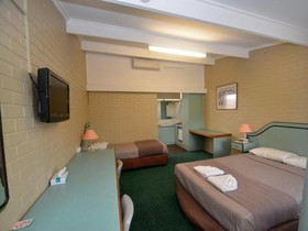 Parkview Motor Inn Parkes