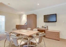 Quality Inn Parkes International