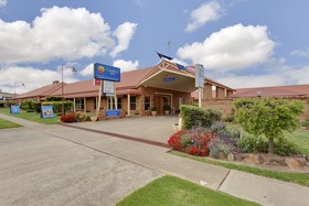 Quality Inn Parkes International