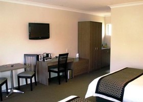 Quality Inn Parkes International