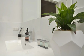 James Estate Guest House