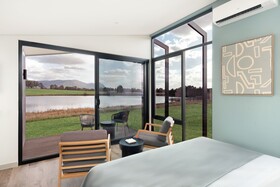The Lane Retreat