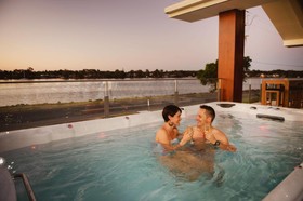 Ana Mandara Luxury Bed and Breakfast