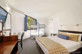 East Port Motor Inn
