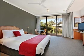 Sails Port Macquarie by Rydges