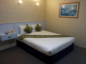 The Admiral Nelson Motor Inn