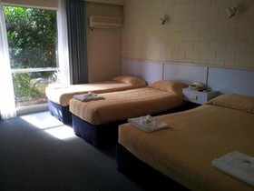 The Admiral Nelson Motor Inn