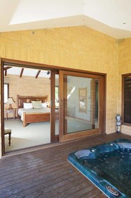 Clarendon Forest Retreat