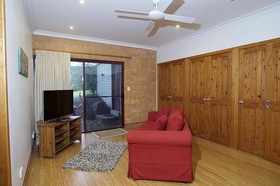 Clarendon Forest Retreat