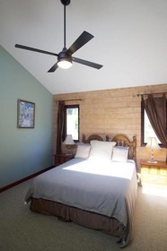 Clarendon Forest Retreat