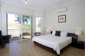Clarendon Forest Retreat