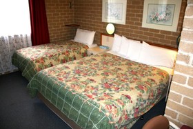 Grand Manor Motor Inn