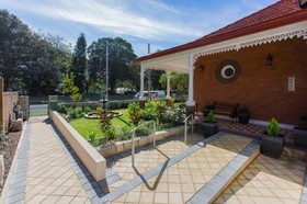 Centennial Park Lodge