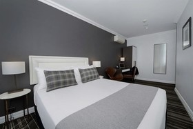 Perouse Lodge