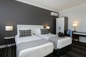 Perouse Lodge