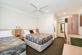 Colonial Terrace Motor Inn