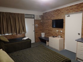 Country Comfort Motto Farm Motel