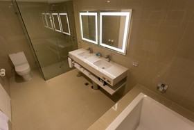 Novotel Sydney West HQ Hotel