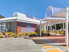 ibis Styles Canberra Eaglehawk Hotel