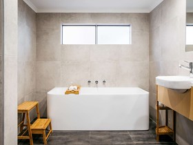 ibis Styles Canberra Eaglehawk Hotel