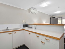 ibis Styles Canberra Eaglehawk Hotel