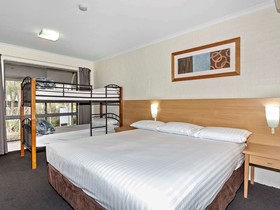 ibis Styles Canberra Eaglehawk Hotel