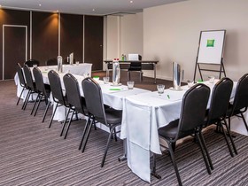 ibis Styles Canberra Eaglehawk Hotel