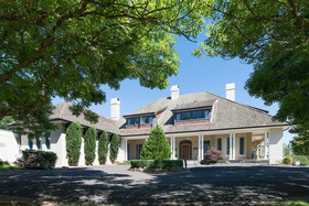 Peppers Manor House