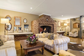 Peppers Manor House