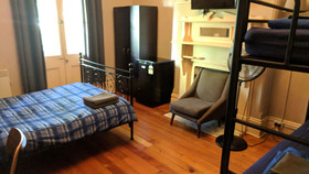 Summer House Backpackers Newtown