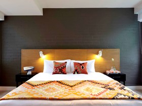 Harbour Rocks Hotel