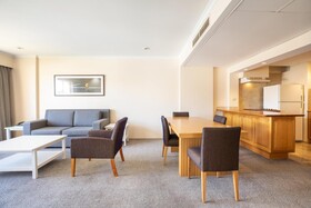 Holiday Inn Potts Point