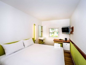 ibis budget St Peters