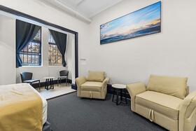 London Plane Backpackers Hostel