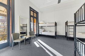 London Plane Backpackers Hostel