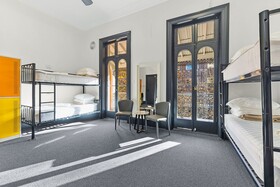 London Plane Backpackers Hostel
