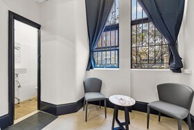 London Plane Backpackers Hostel