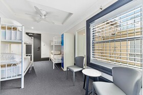 London Plane Backpackers Hostel