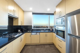 Meriton Suites World Tower, Sydney