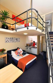 Metro Apartments on Darling Harbour