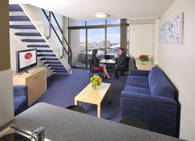 Metro Apartments on Darling Harbour