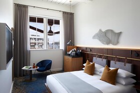 Pier One Sydney Harbour, Autograph Collection